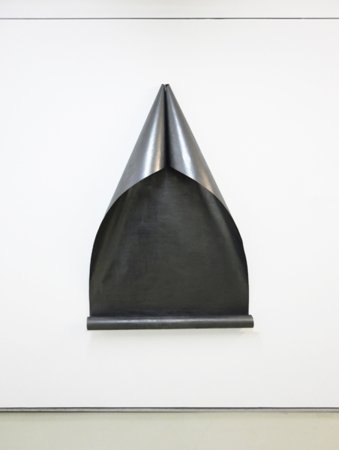Despina Flessa, Fold, 2020, graphite on paper, 130x84x25cm